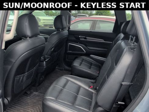 Used 2020 Kia Telluride EX w/ EX Premium Package AWD/4WD image 8