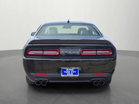 Used 2018 Dodge Challenger R/T Scat Pack w/ Leather Interior Group RWD image 5