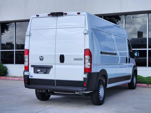Used 2026 RAM ProMaster 2500 w/ Convenience Group FWD image 7