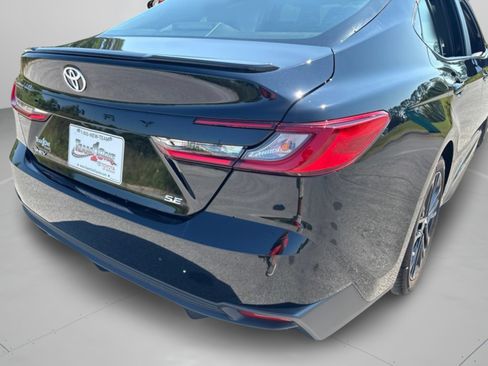 Used 2026 Toyota Camry SE FWD image 29