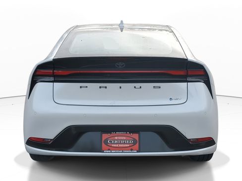 Certified 2025 Toyota Prius Limited image 5