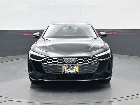 Used 2025 Audi A5 2.0T Prestige image 2