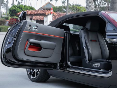 Used 2019 Rolls-Royce Dawn image 75