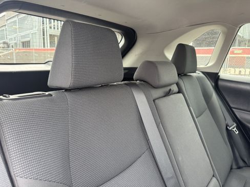 Used 2019 Toyota RAV4 LE FWD image 27
