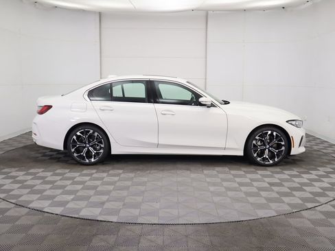 Used 2025 BMW 330i Sedan w/ Convenience Package image 5