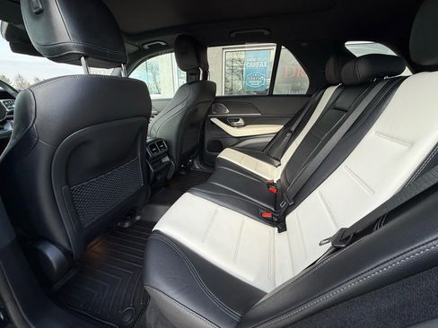 Used 2022 Mercedes-Benz GLE 450 4MATIC image 11