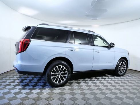 Certified 2025 Ford Expedition Platinum AWD/4WD image 6