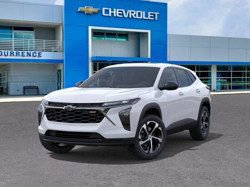 New 2026 Chevrolet Trax RS w/ Sunroof Package FWD image 6