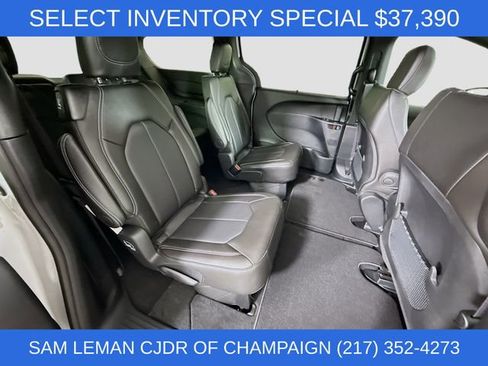 New 2026 Chrysler Voyager LX FWD image 27