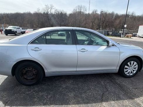 Used 2007 Toyota Camry LE FWD image 7