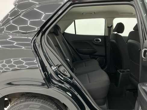 Used 2021 Hyundai Venue SE FWD image 21