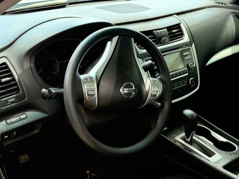 Used 2016 Nissan Altima 2.5 S w/ Power Driver Seat Package FWD image 8