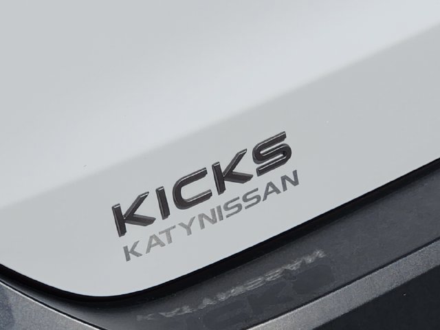 Used 2025 Nissan Kicks S w/ Charging Package FWD image 12