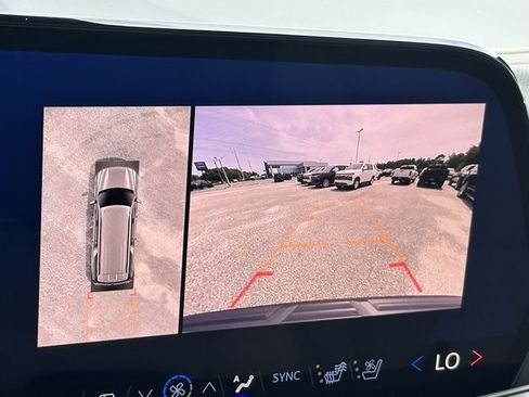 New 2025 Chevrolet Suburban Premier image 14