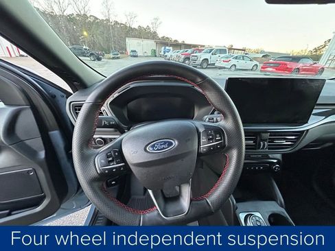 Used 2025 Ford Escape ST-Line w/ Equipment Group 301A image 30