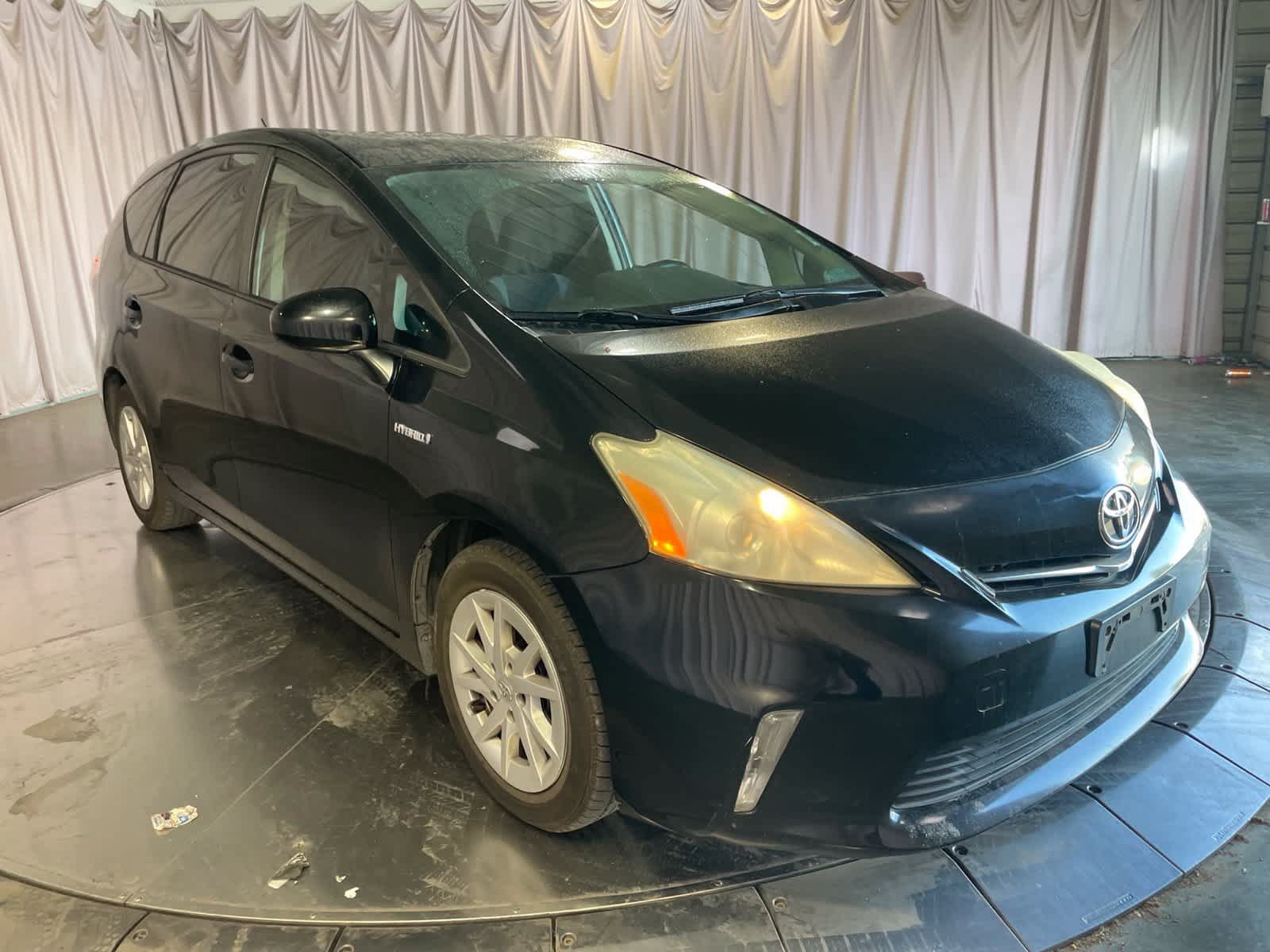 Used 2012 Toyota Prius V Three w/ Preferred Accessory Pkg FWD image 3
