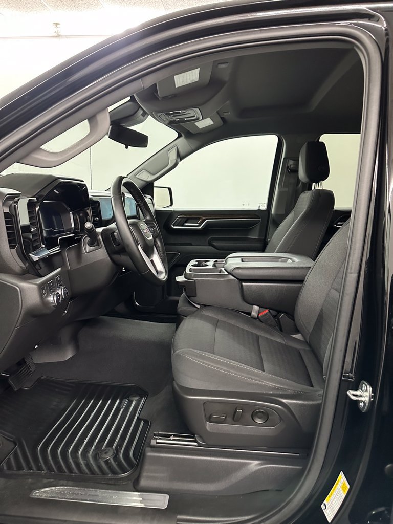 Used 2023 GMC Sierra 1500 Elevation AWD/4WD image 11