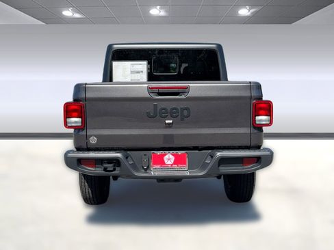 New 2025 Jeep Gladiator Sport image 10
