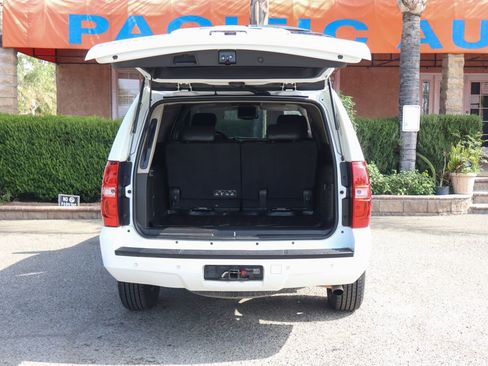 Used 2013 Chevrolet Suburban 2500 LT AWD/4WD image 8
