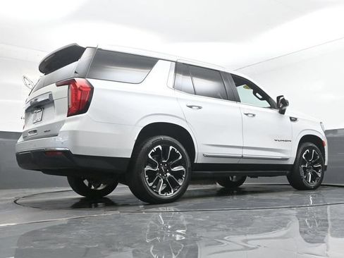 Used 2023 GMC Yukon SLT w/ SLT Luxury Package AWD/4WD image 39