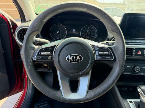 Used 2020 Kia Forte LXS FWD image 11