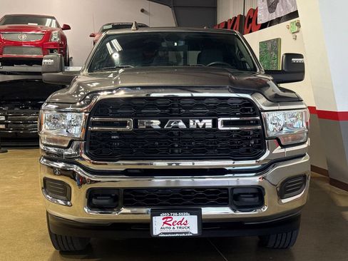 Used 2024 RAM 2500 Tradesman w/ Chrome Appearance Group AWD/4WD image 21