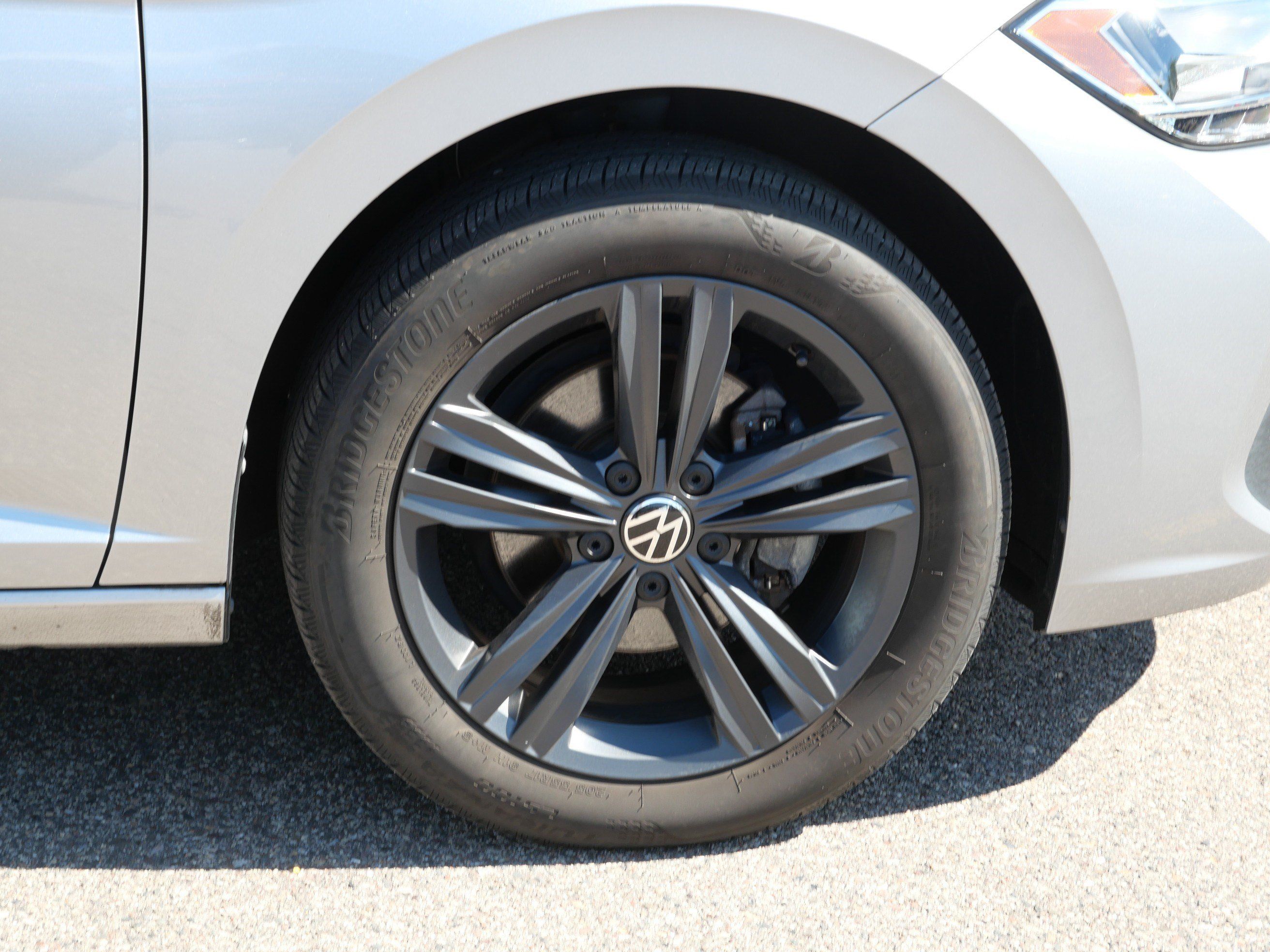 Used 2022 Volkswagen Jetta SE FWD image 14