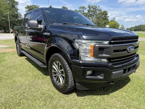 Used 2018 Ford F150 XLT w/ Equipment Group 302A Luxury AWD/4WD image 4