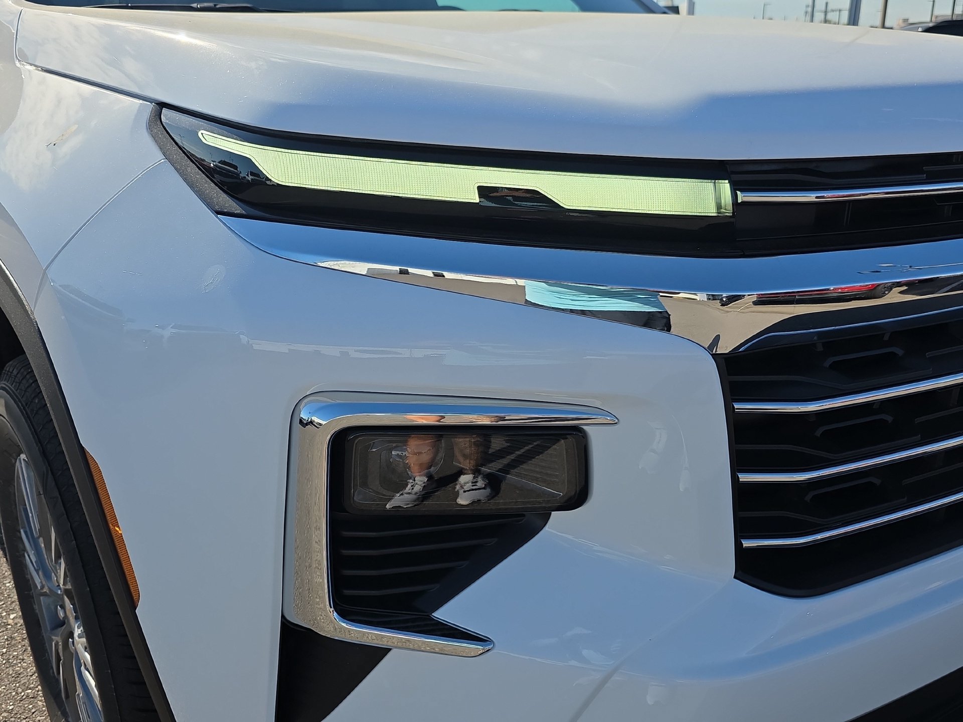 New 2027 Chevrolet Traverse LT w/ Driver Confidence Package FWD image 9