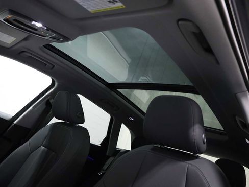 Certified 2025 Audi Q5 Premium w/ Convenience Package image 18