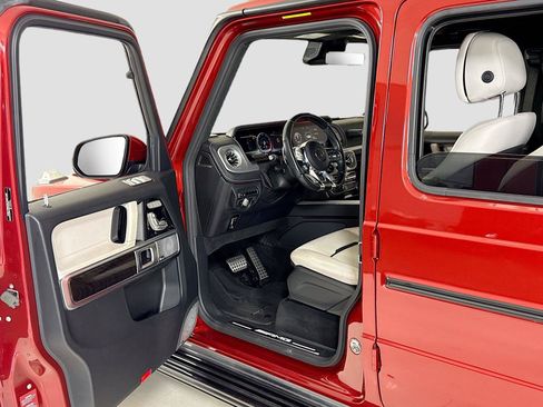 Used 2021 Mercedes-Benz G 63 AMG 4MATIC w/ G Manufaktur Interior Package image 12