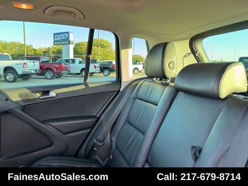 Used 2017 Volkswagen Tiguan SEL image 40