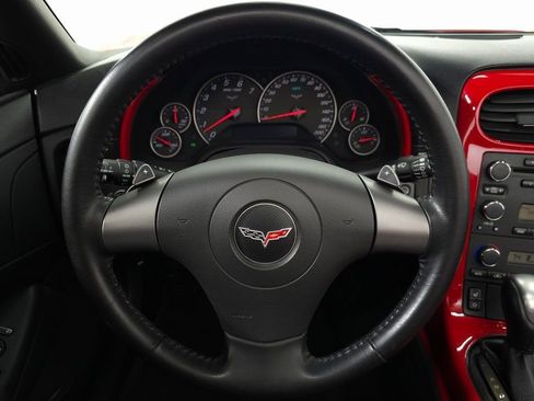 Used 2006 Chevrolet Corvette Convertible w/ Preferred Equipment Group image 23