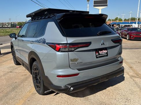 New 2026 Mitsubishi Outlander AWD image 6