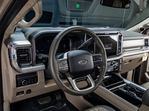 Used 2026 Ford F250 Platinum w/ Platinum Plus Package AWD/4WD image 17