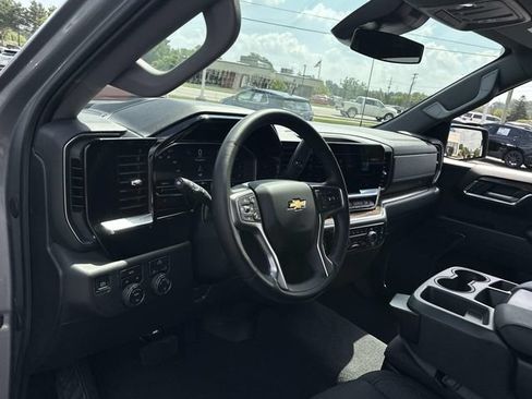 Certified 2024 Chevrolet Silverado 1500 LT AWD/4WD image 9