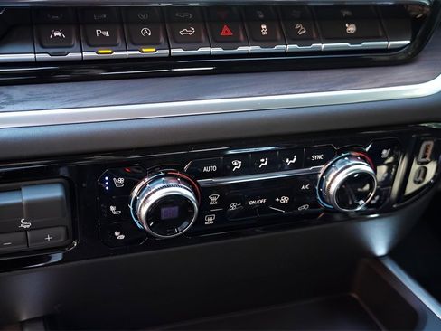 New 2026 GMC Sierra 1500 SLT image 16