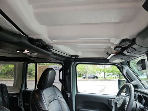 Used 2023 Jeep Wrangler Unlimited Sahara w/ Cold Weather Group AWD/4WD image 12