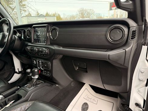 Used 2021 Jeep Gladiator Overland AWD/4WD image 28
