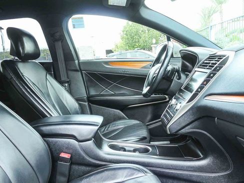 Used 2019 Lincoln MKC Reserve w/ MKC Technology Package FWD image 21