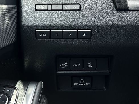 Used 2024 Lexus GX 550 w/ Accessory Package (Z1) AWD/4WD image 27