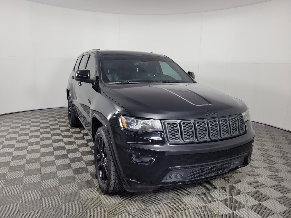 Used 2020 Jeep Grand Cherokee Altitude RWD image 13