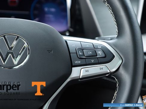 Used 2025 Volkswagen Atlas Cross Sport SE w/ Panoramic Sunroof Package image 61