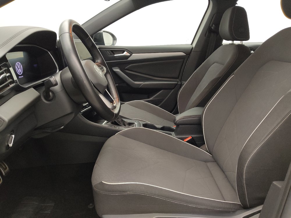 Used 2025 Volkswagen Jetta Sport FWD image 17