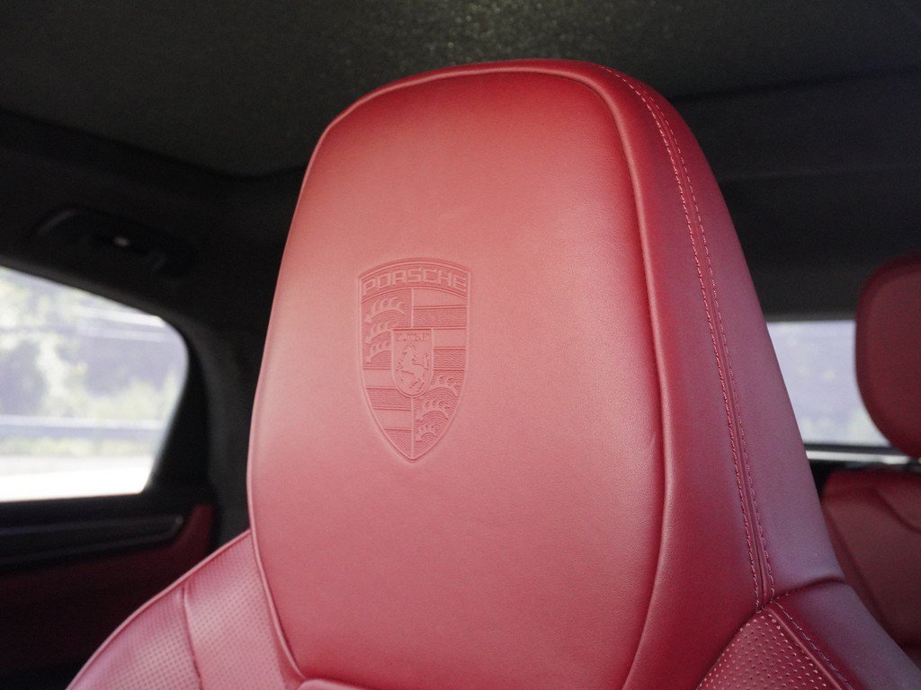 Used 2022 Porsche Cayenne GTS w/ Premium Package Plus AWD/4WD image 36