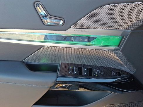 Certified 2025 BMW 740i xDrive image 13