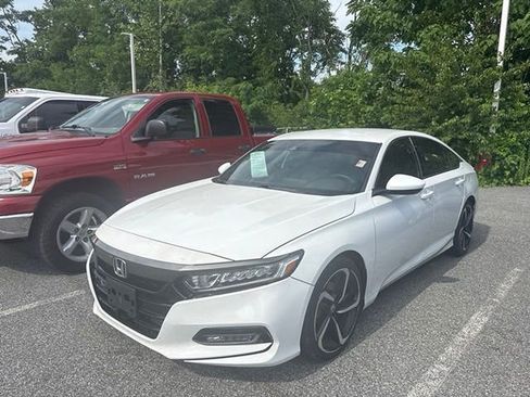 Used 2019 Honda Accord Sport image 9