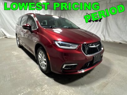 Used 2023 Chrysler Pacifica Touring-L