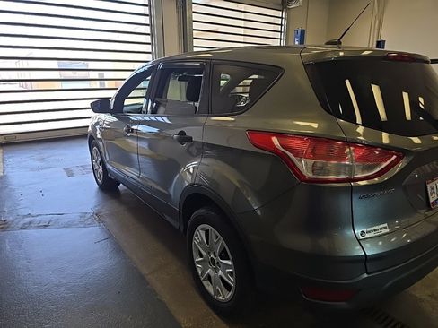 Used 2014 Ford Escape S FWD image 4