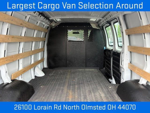 Used 2025 GMC Savana 2500 w/ Driver Convenience Package RWD image 8